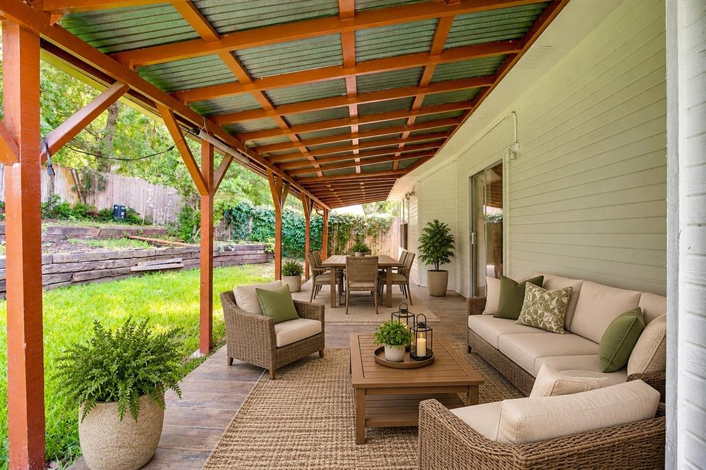 1104 Angel Fire Lane