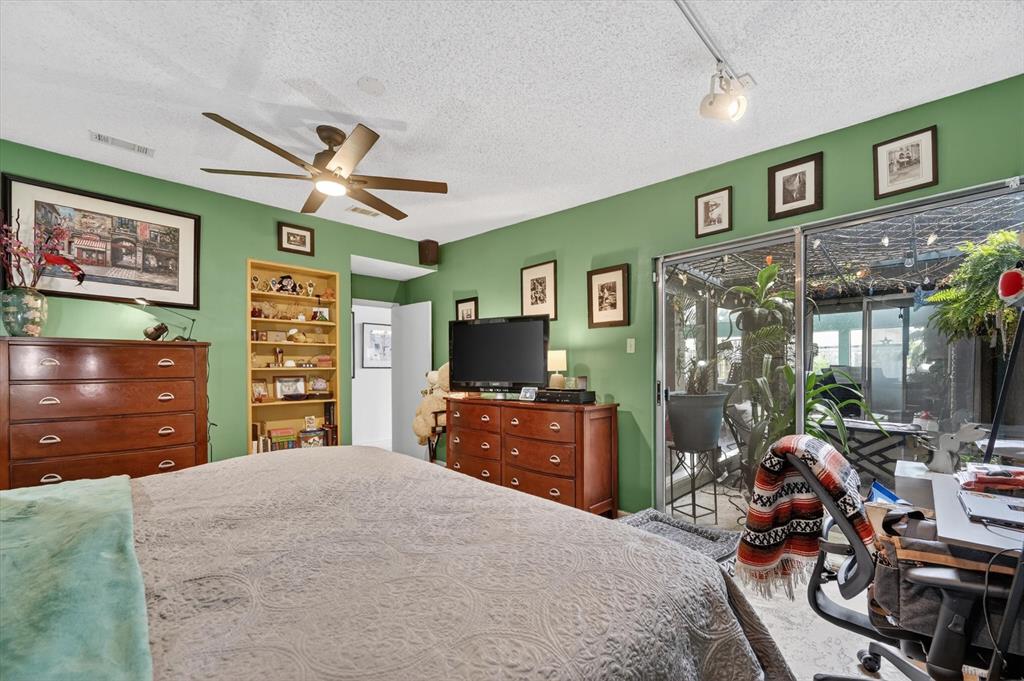 10015 Chimney Hill Lane Property Photo 20
