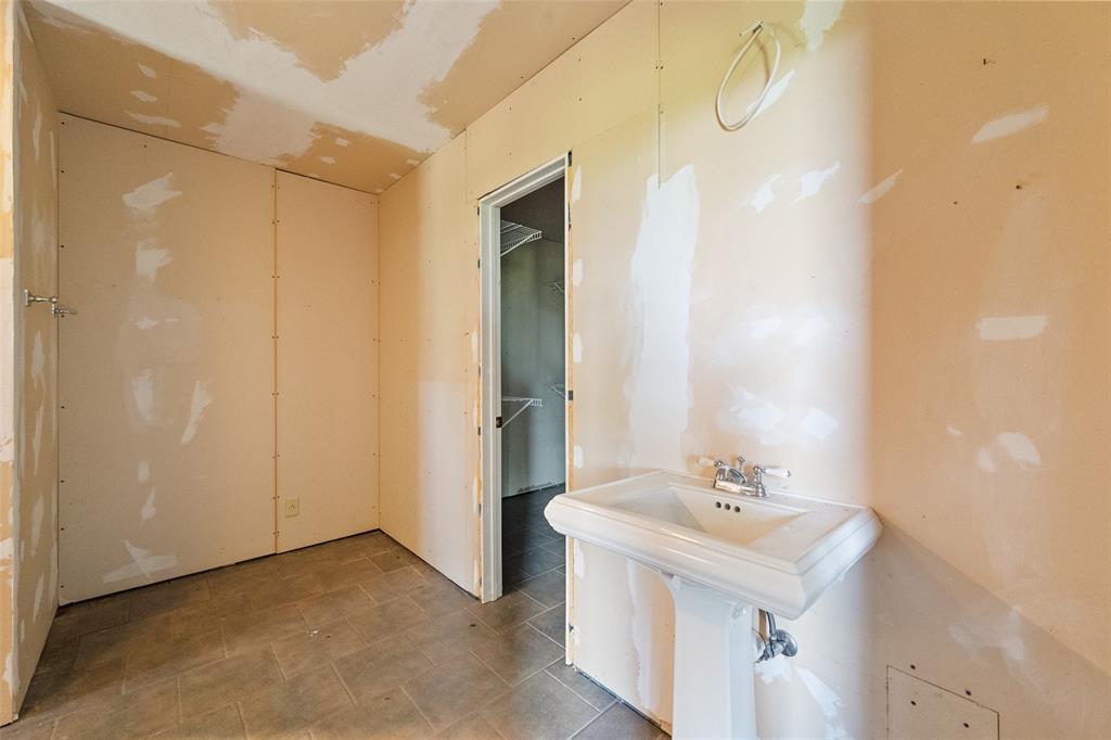 9326 Nw County Road 1343 Property Photo 27
