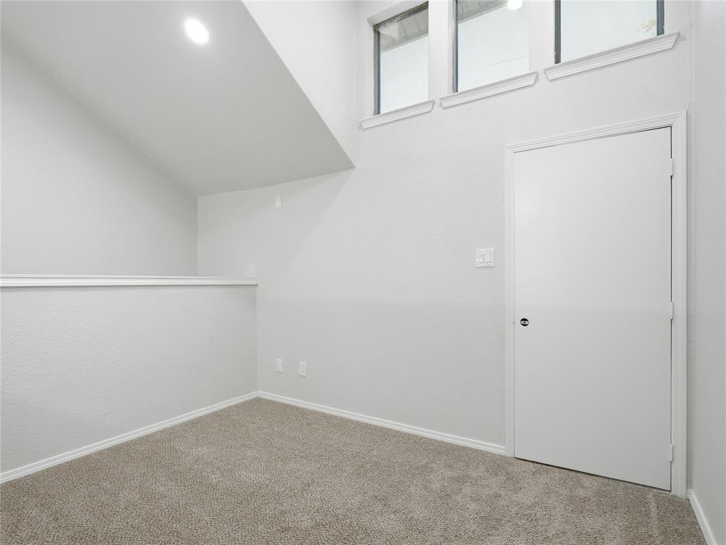 119 Summer View Property Photo 12