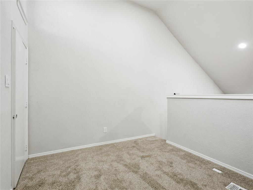 119 Summer View Property Photo 13