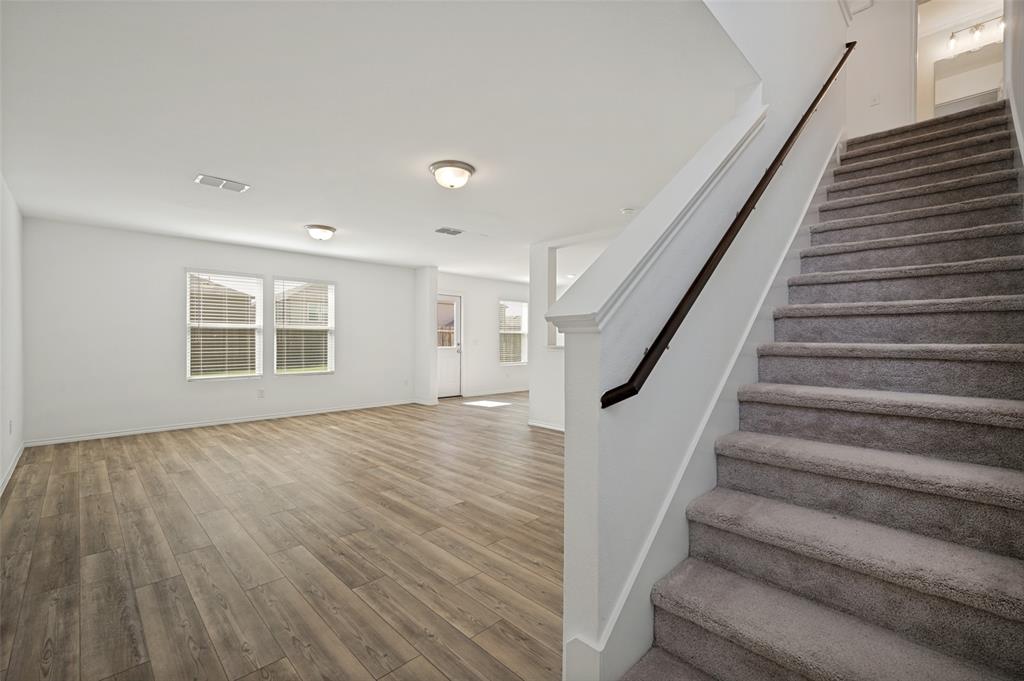 882 Breakwater Drive Property Photo 7