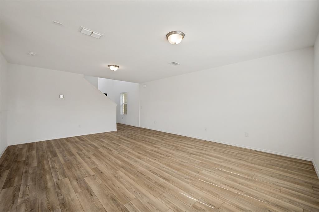 882 Breakwater Drive Property Photo 8