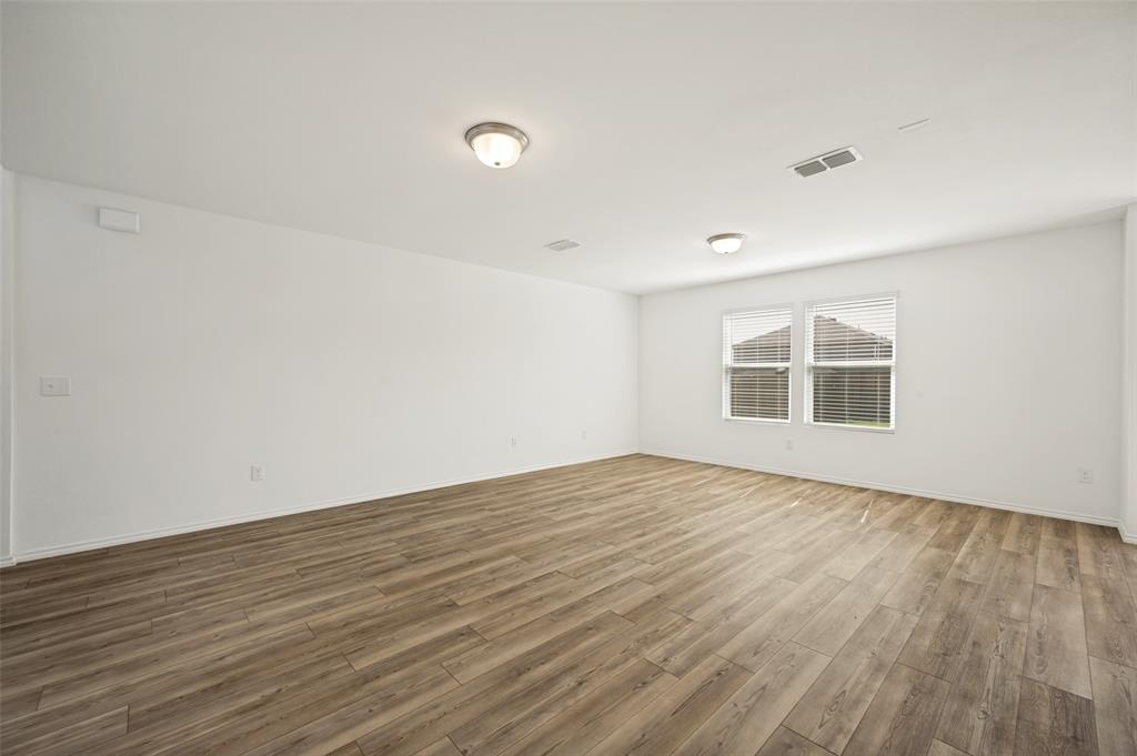 882 Breakwater Drive Property Photo 9
