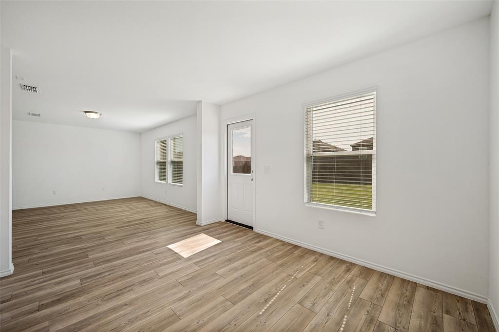 882 Breakwater Drive Property Photo 11