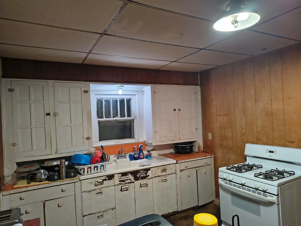 1308 Avenue L Property Photo 8