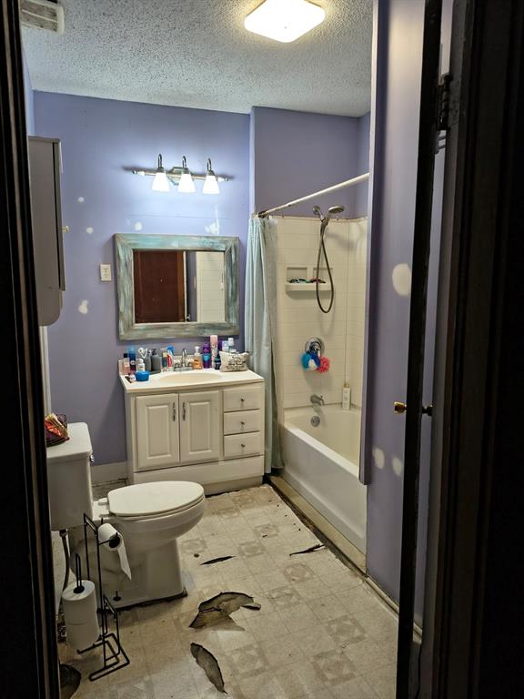 1308 Avenue L Property Photo 10
