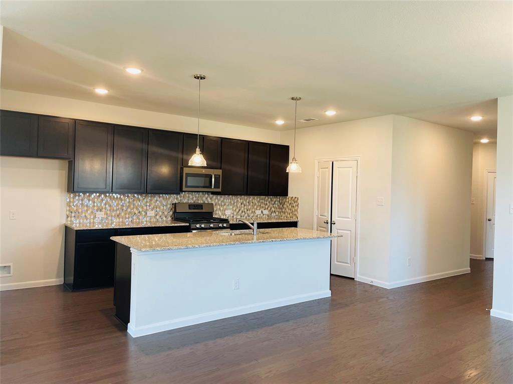 2074 Crosby Drive Property Photo 3