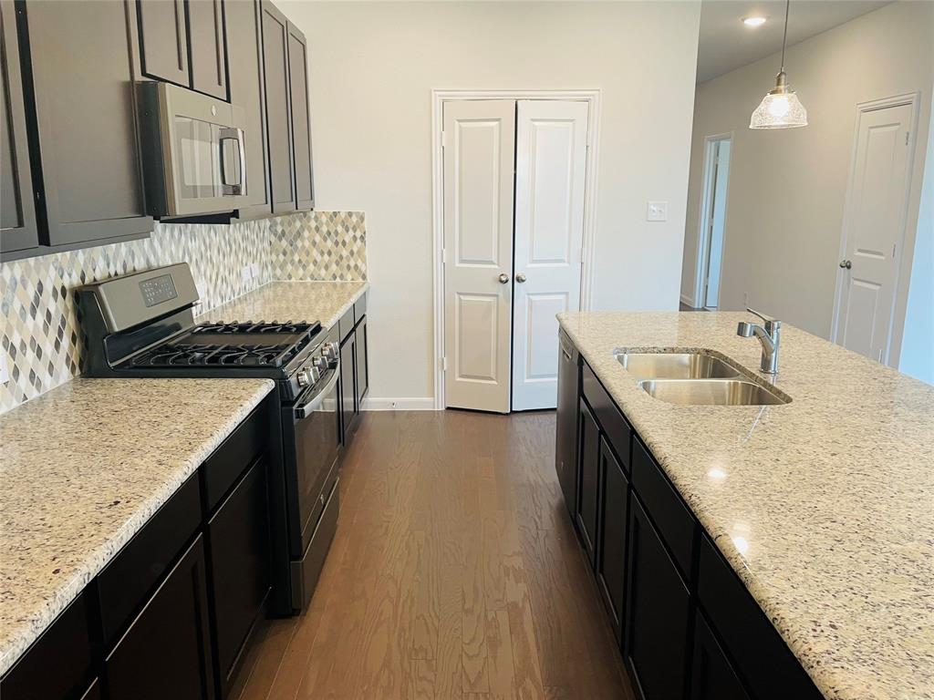 2074 Crosby Drive Property Photo 4
