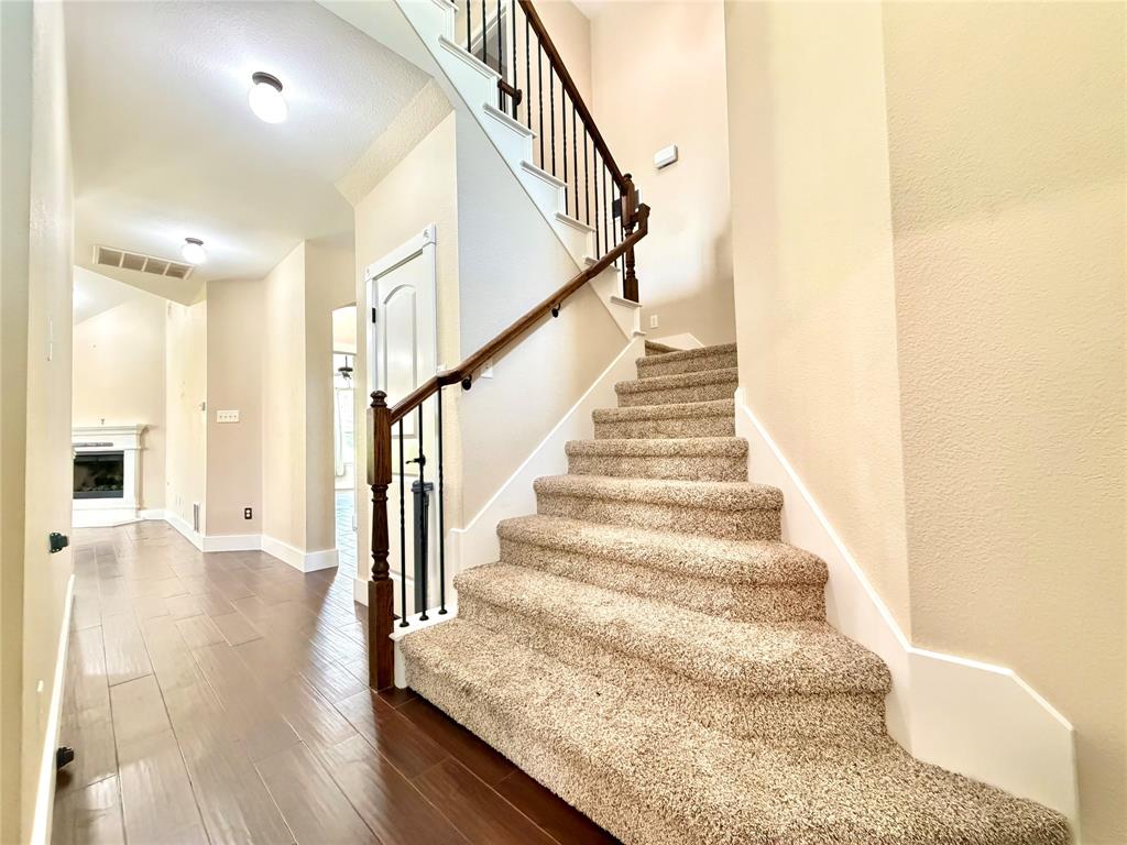 1609 Lake Way Drive Property Photo 6