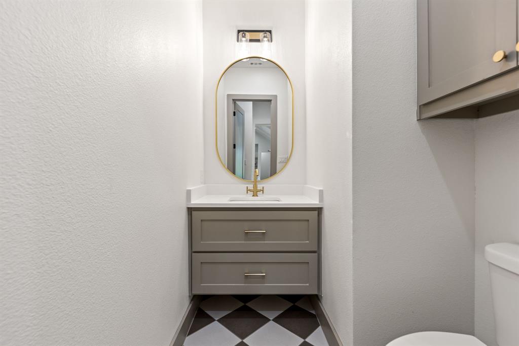 301 Whispering Way Property Photo 25