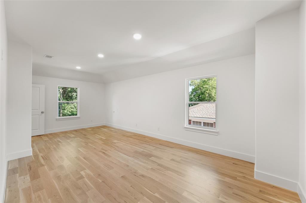5259 Saint Charles Avenue Property Photo 9
