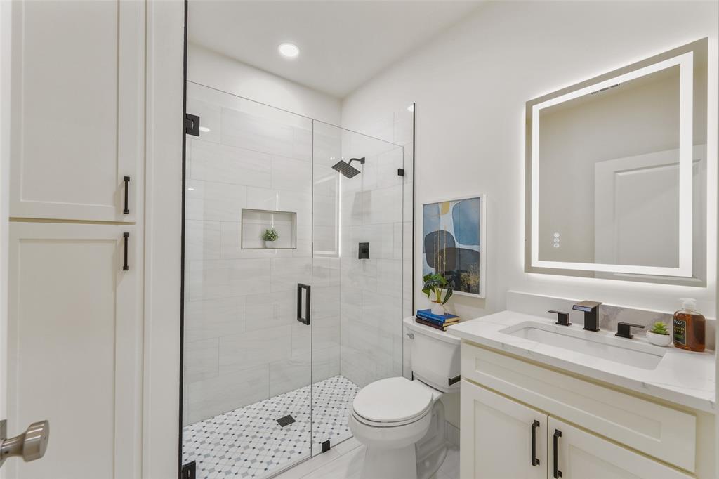 5259 Saint Charles Avenue Property Photo 27