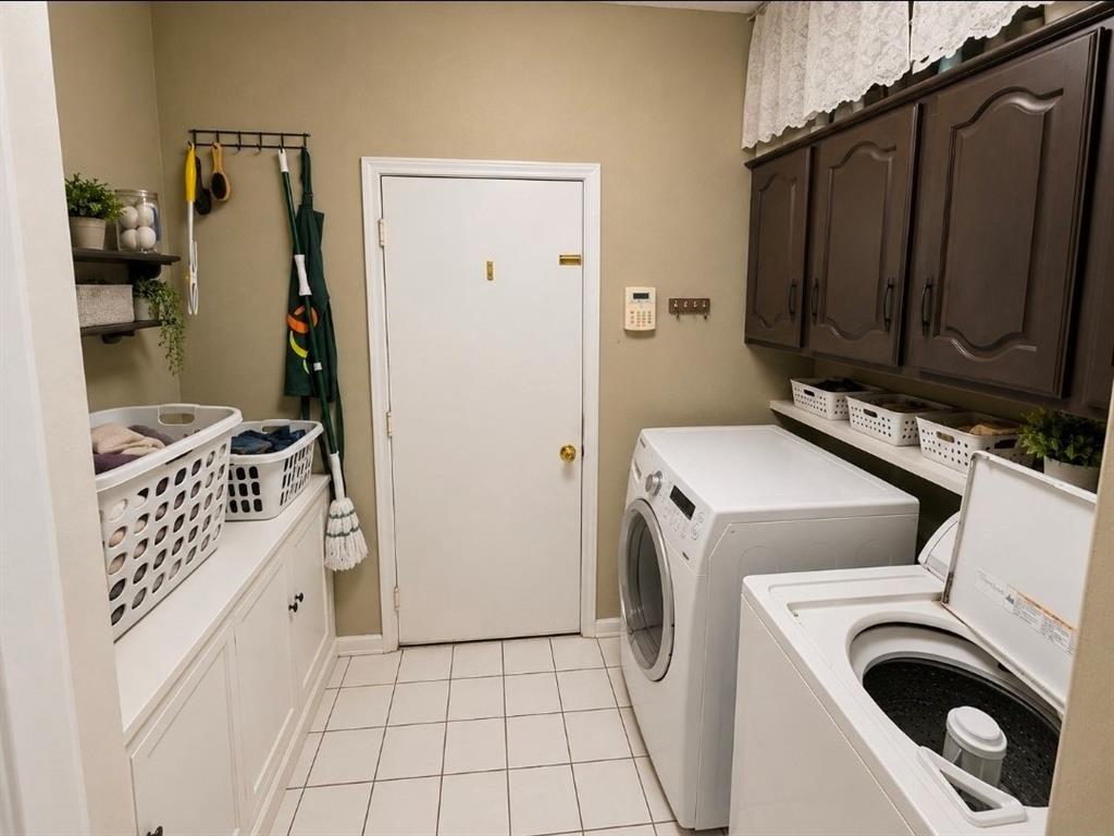 6701 Ashmont Drive Property Photo 3