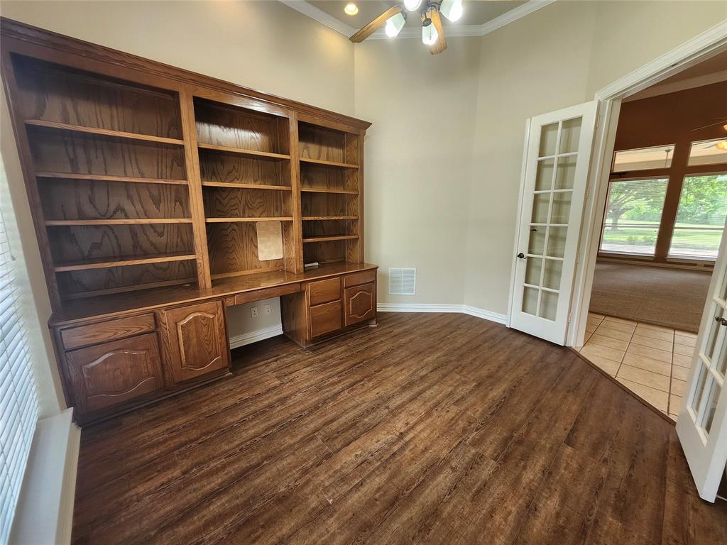 2601 Winthrop Hill Road Property Photo 4