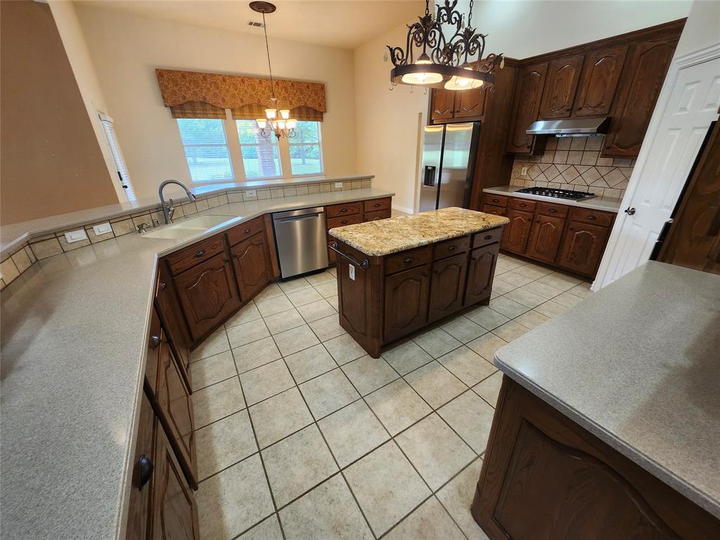 2601 Winthrop Hill Road Property Photo 8
