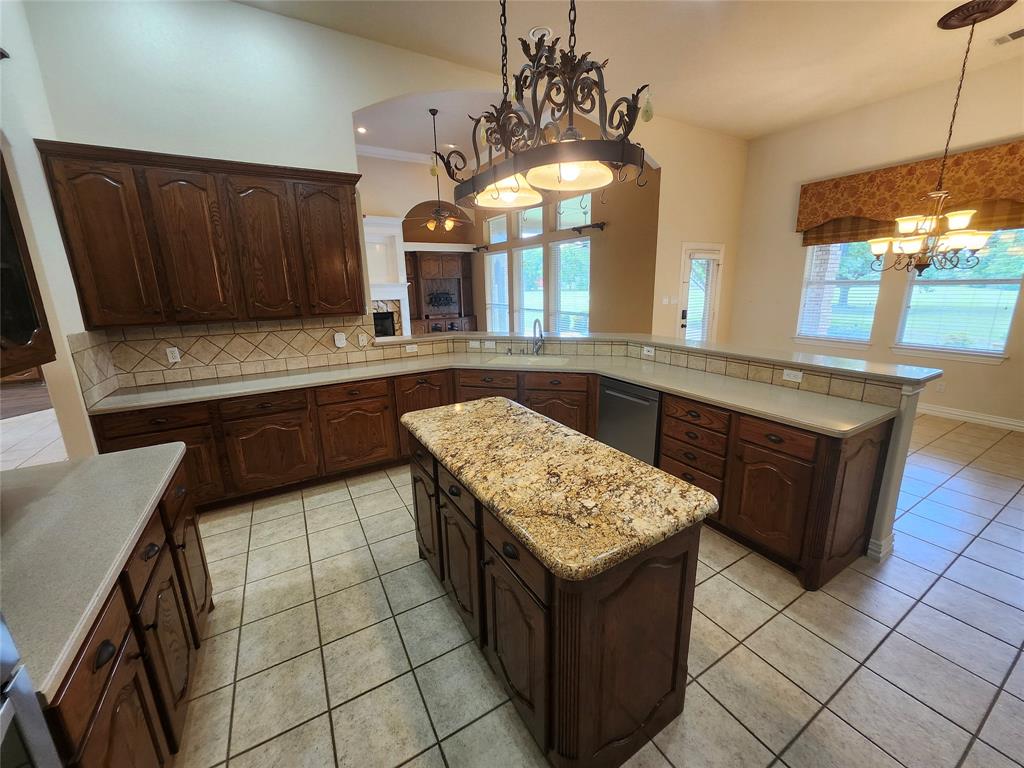 2601 Winthrop Hill Road Property Photo 10