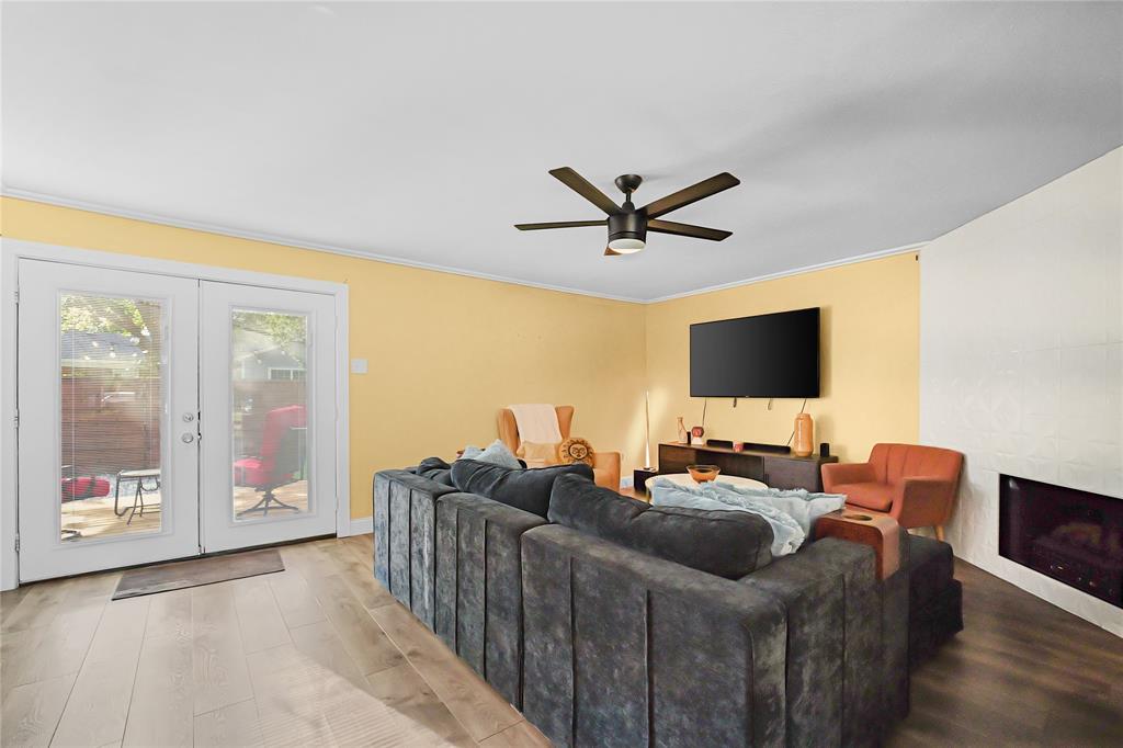 10447 Sylvia Drive Property Photo 12