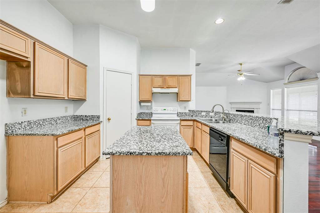 700 N Emma Drive Property Photo 3