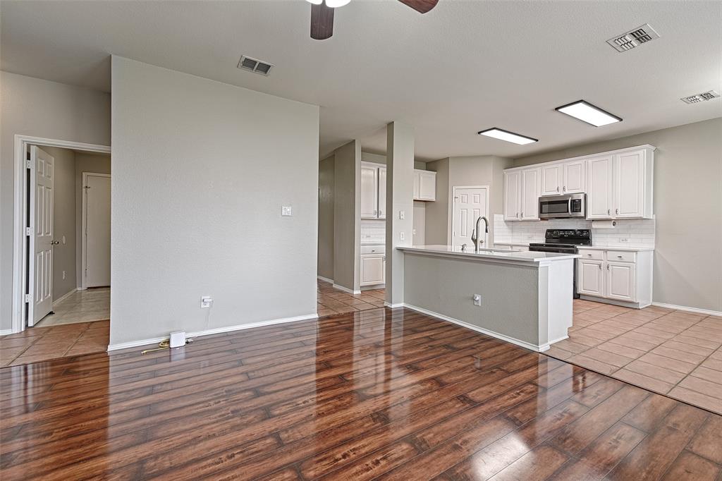 2804 Hudson Crossing Property Photo 13