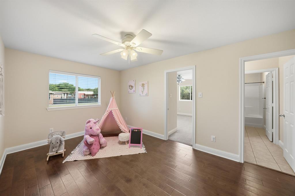 2606 Ash Drive Property Photo 11