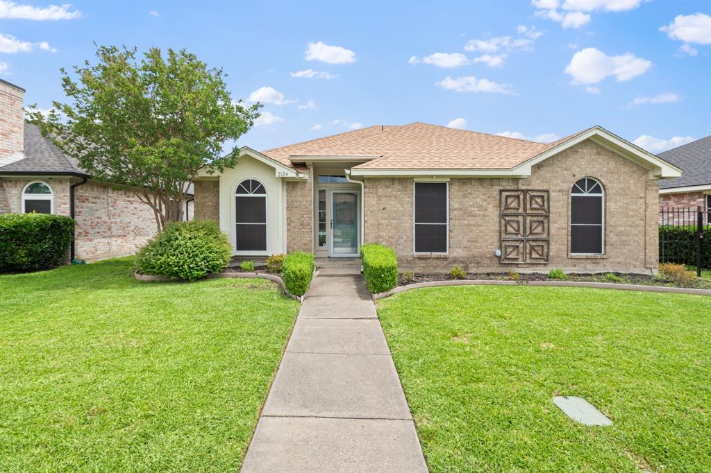 2124 Emerald Oaks Property Photo 6