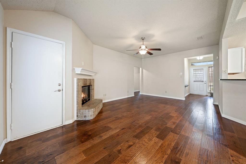 2124 Emerald Oaks Property Photo 13
