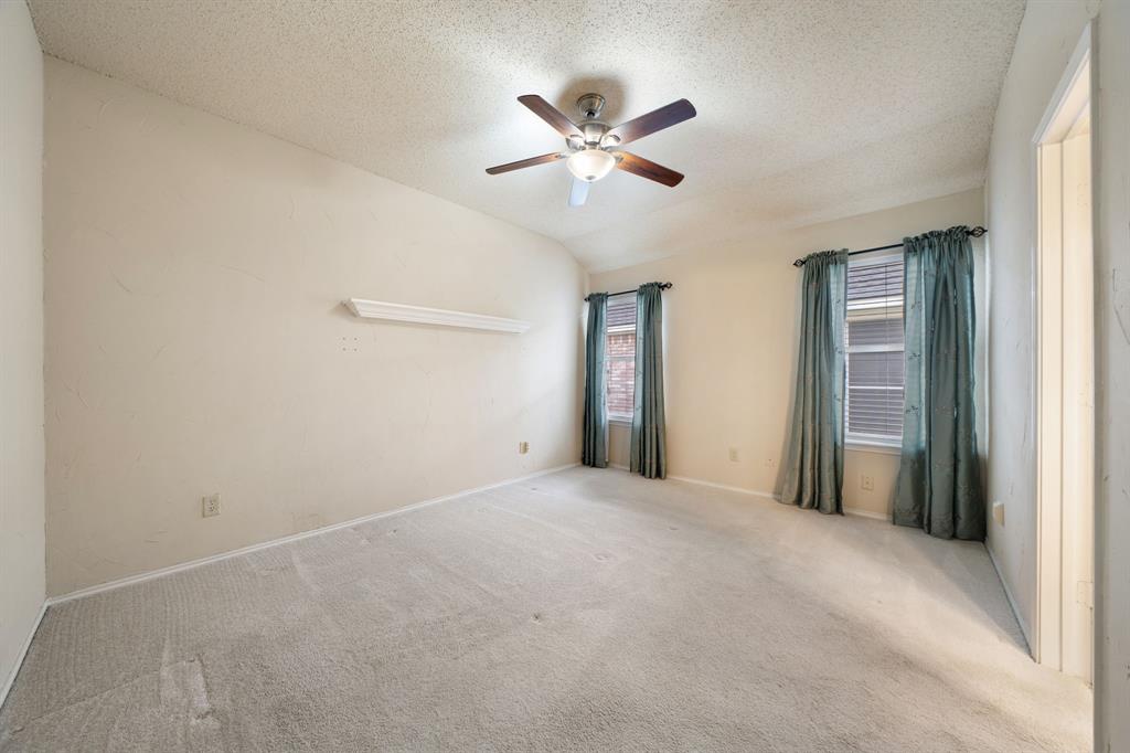 2124 Emerald Oaks Property Photo 20