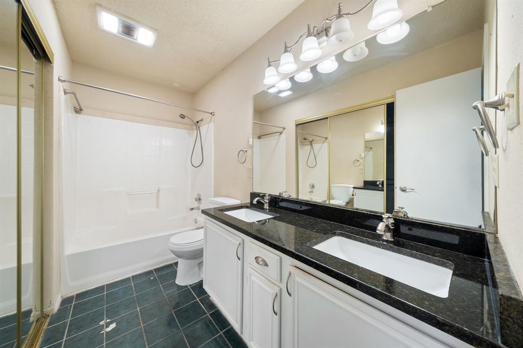 2124 Emerald Oaks Property Photo 22