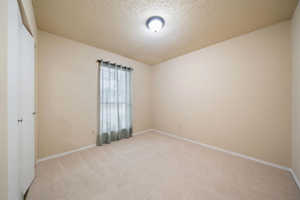 2124 Emerald Oaks Property Photo 24