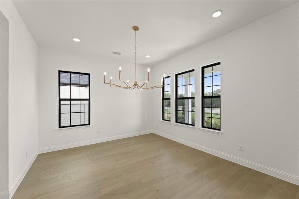 1312 Ramble Way Property Photo 4