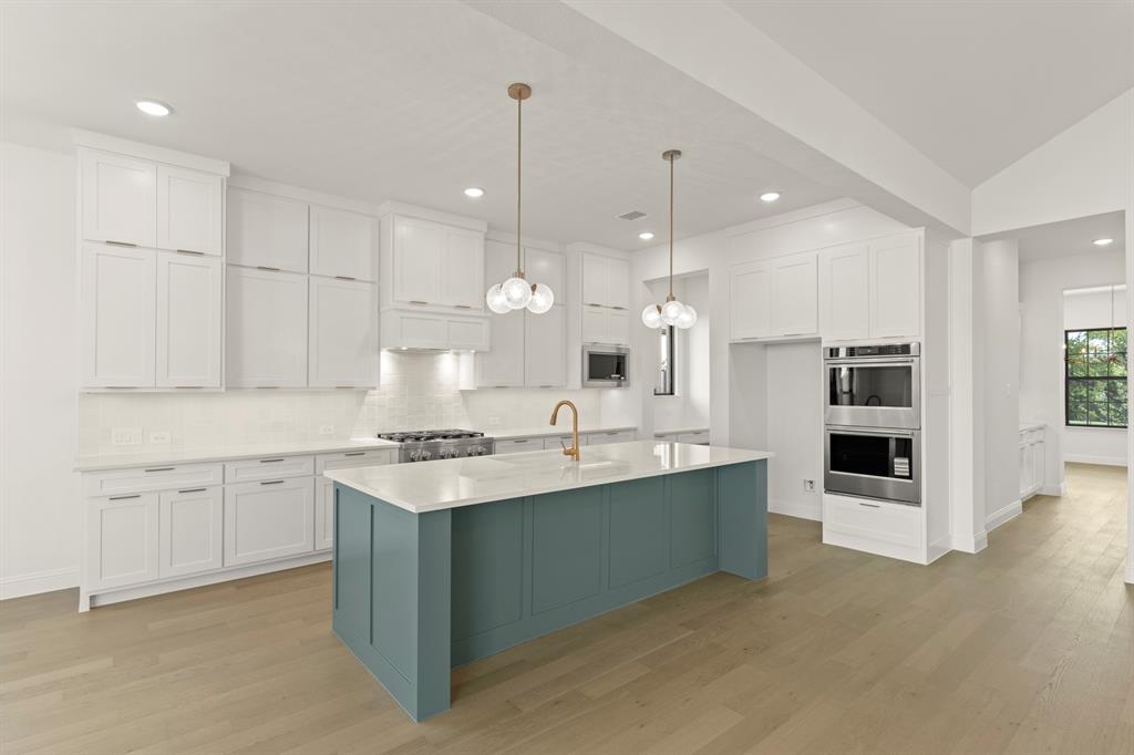 1312 Ramble Way Property Photo 8
