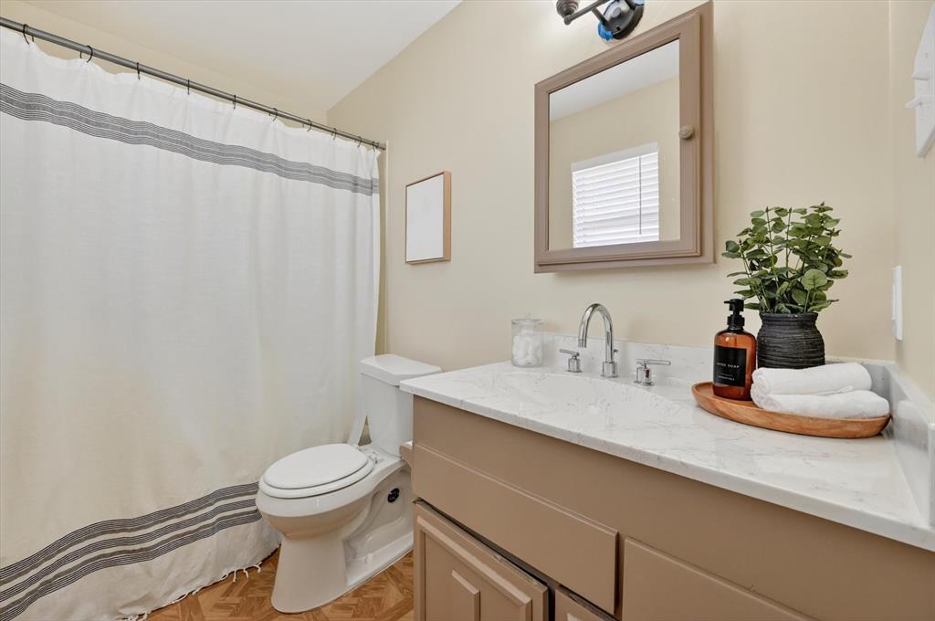 1012 Plover Lane Property Photo 11