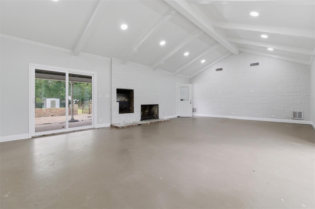 325 Sunset Boulevard Property Photo 4