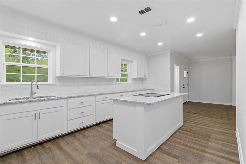 325 Sunset Boulevard Property Photo 6