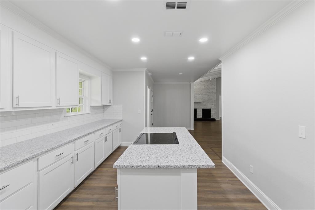 325 Sunset Boulevard Property Photo 7