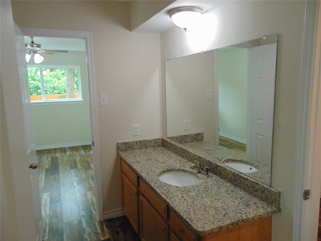 2714 Country Club Parkway Property Photo 17