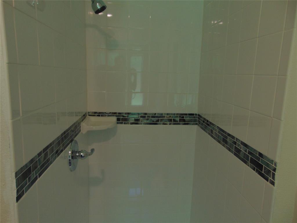 2714 Country Club Parkway Property Photo 27