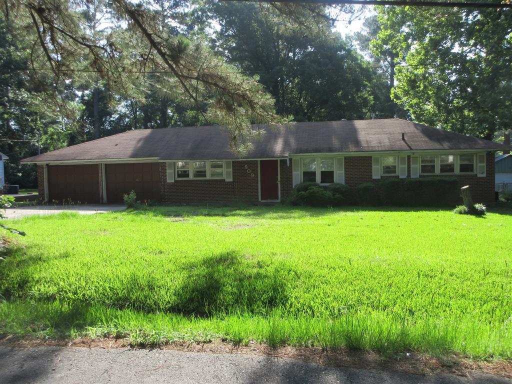909 Wilton Place Property Photo 1