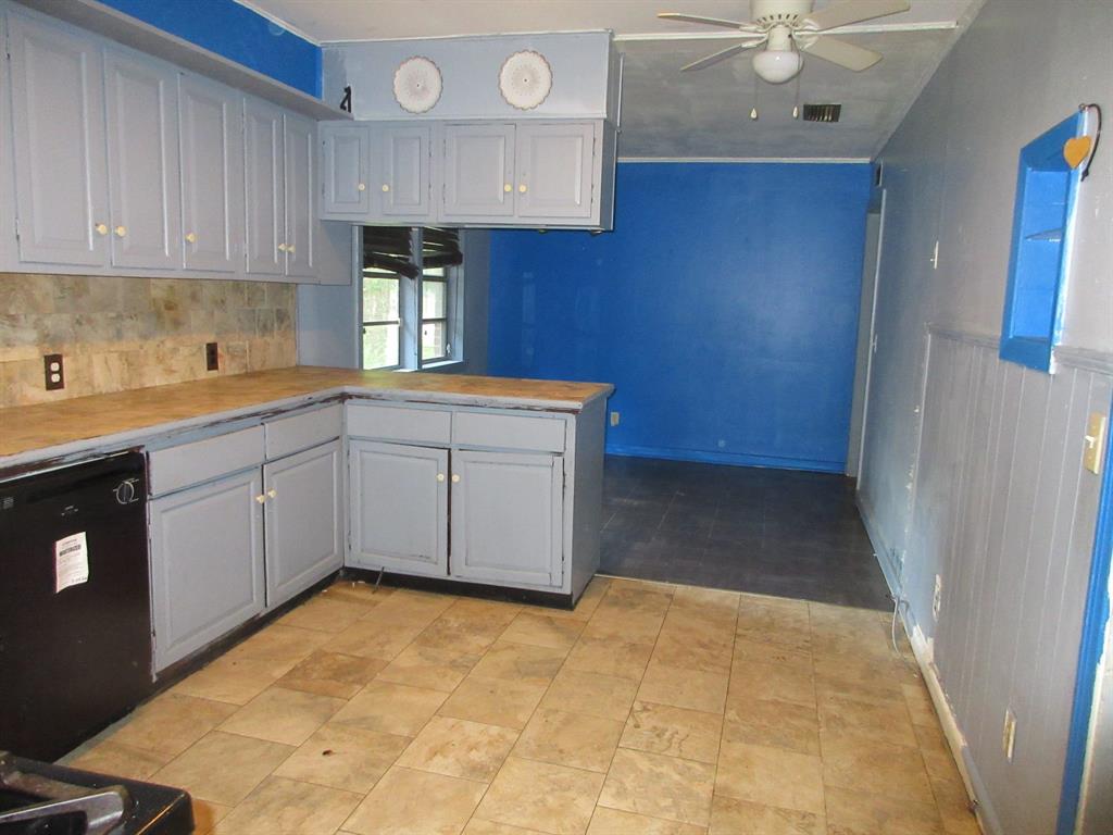 909 Wilton Place Property Photo 4