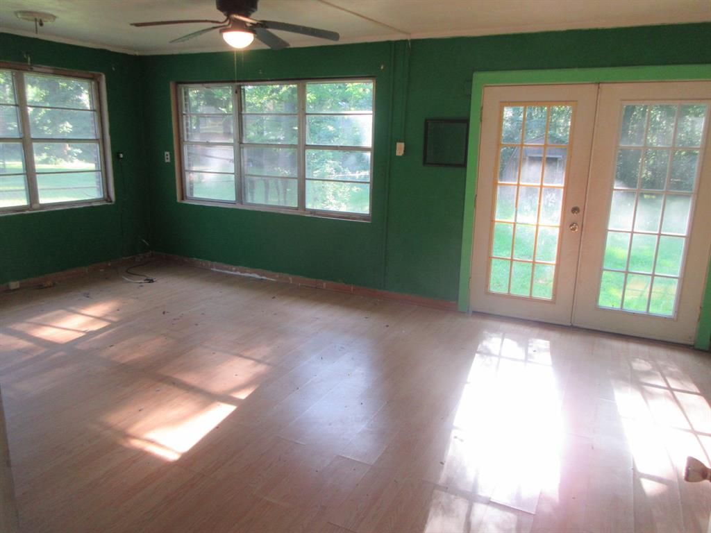 909 Wilton Place Property Photo 8
