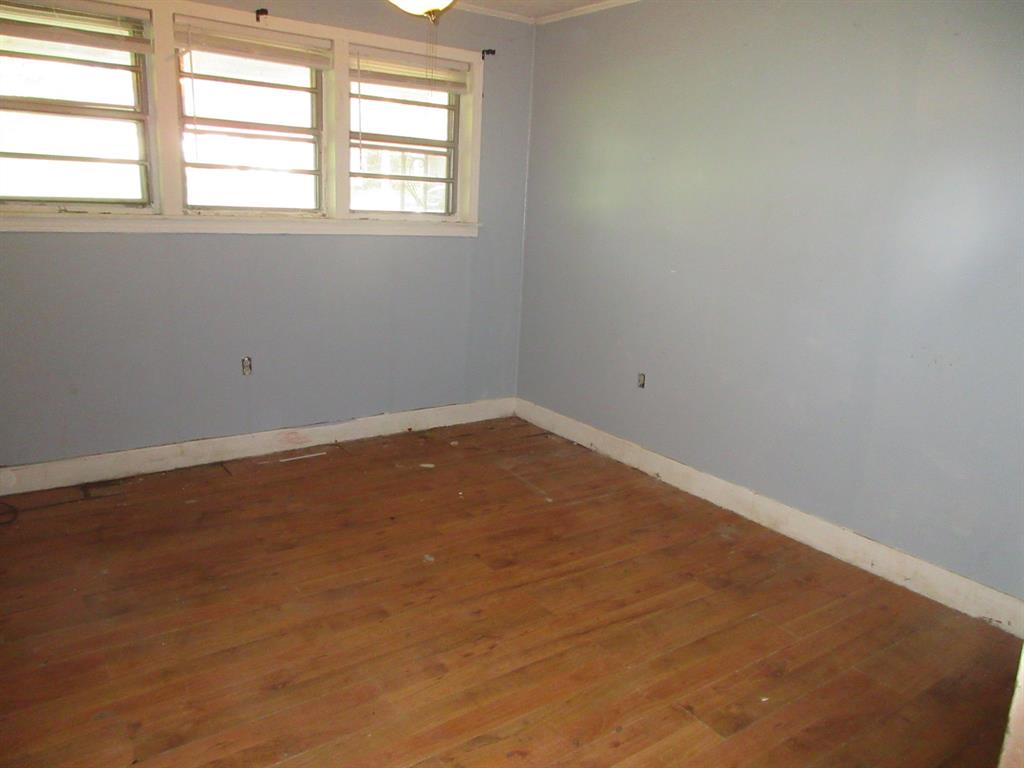909 Wilton Place Property Photo 11