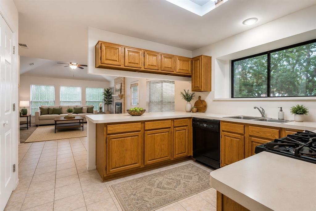 2104 Bershire Drive Property Photo 6