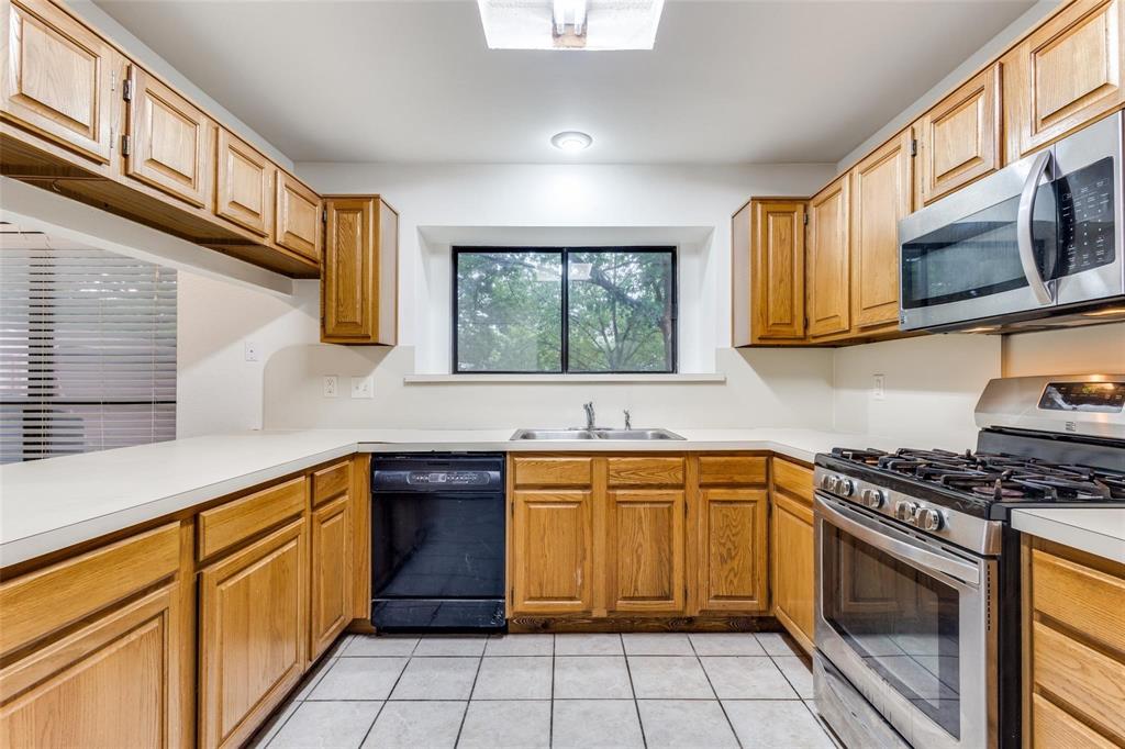 2104 Bershire Drive Property Photo 22