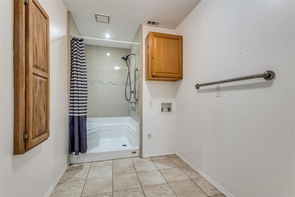 2104 Bershire Drive Property Photo 29