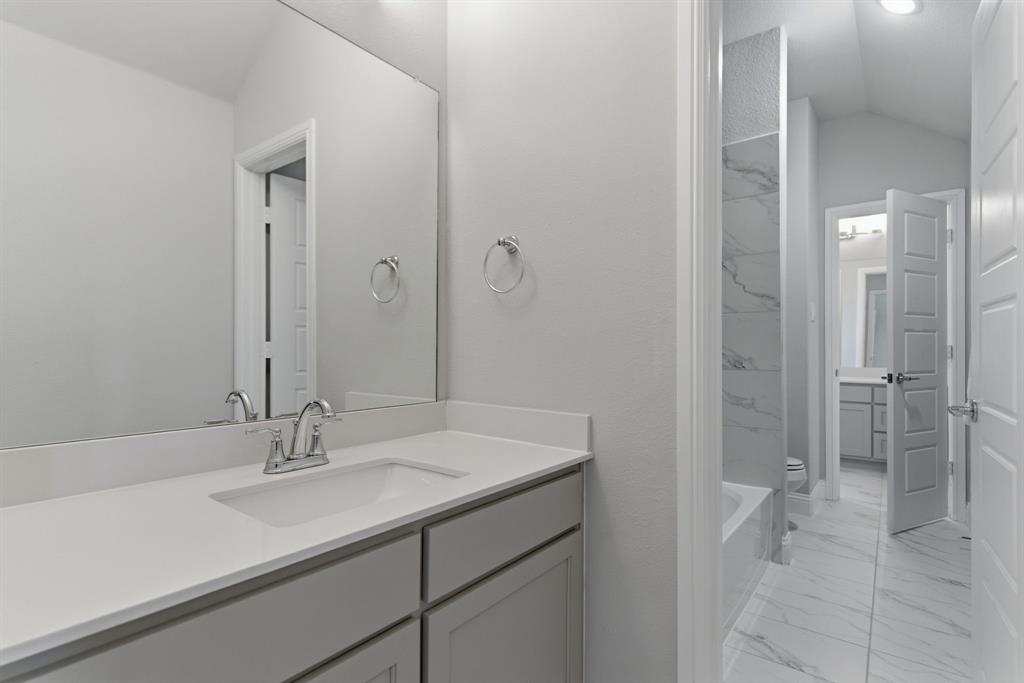 9607 Maple Hill Lane Property Photo 32