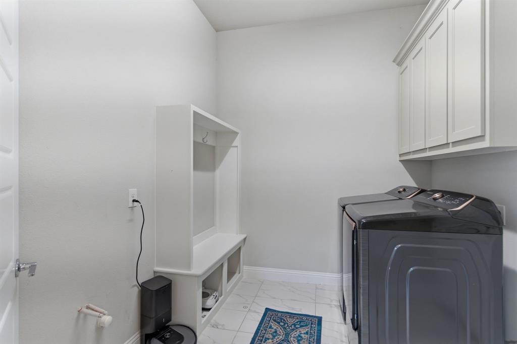 9607 Maple Hill Lane Property Photo 34