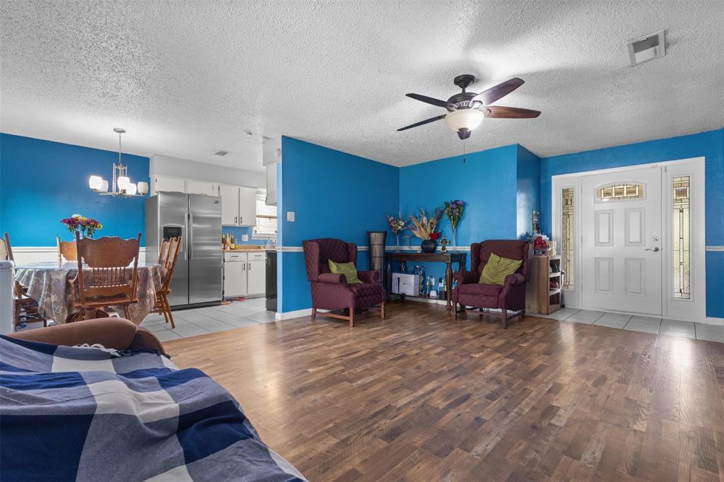 13212 Kings Mountain Drive Property Photo 4