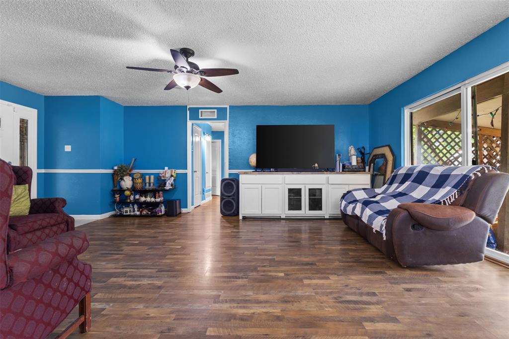 13212 Kings Mountain Drive Property Photo 6