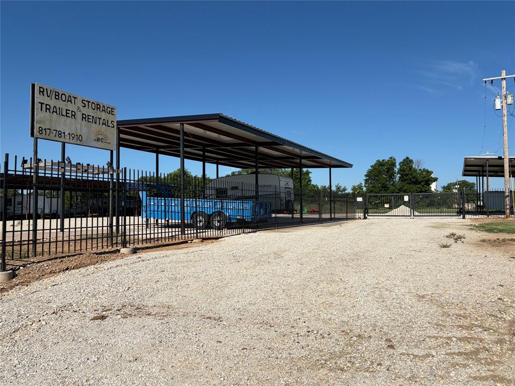 406 S Highway 79 Highway